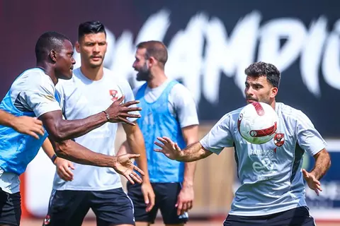 تواجد 6 نجوم.. الإعلان عن قميص الأهلي الثالث لموسم 2025-2026 (صور)